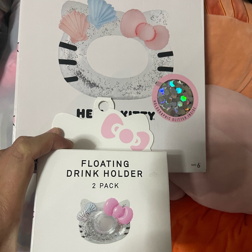 HELLO KITTY POOL FLOAT SET